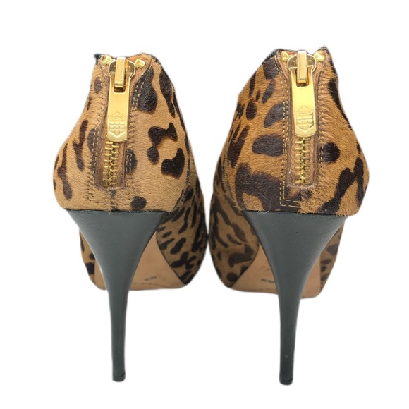 Vince Camuto Jerrell Leopard Booties - Picture 5 of 6
